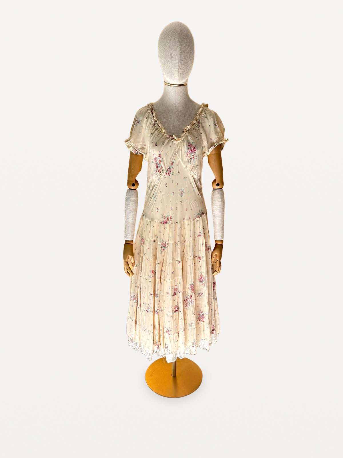 Marrika Nakk’s ‘Cowgirls’ Romantic Vintage Dress in Floral Cotton Voile 5