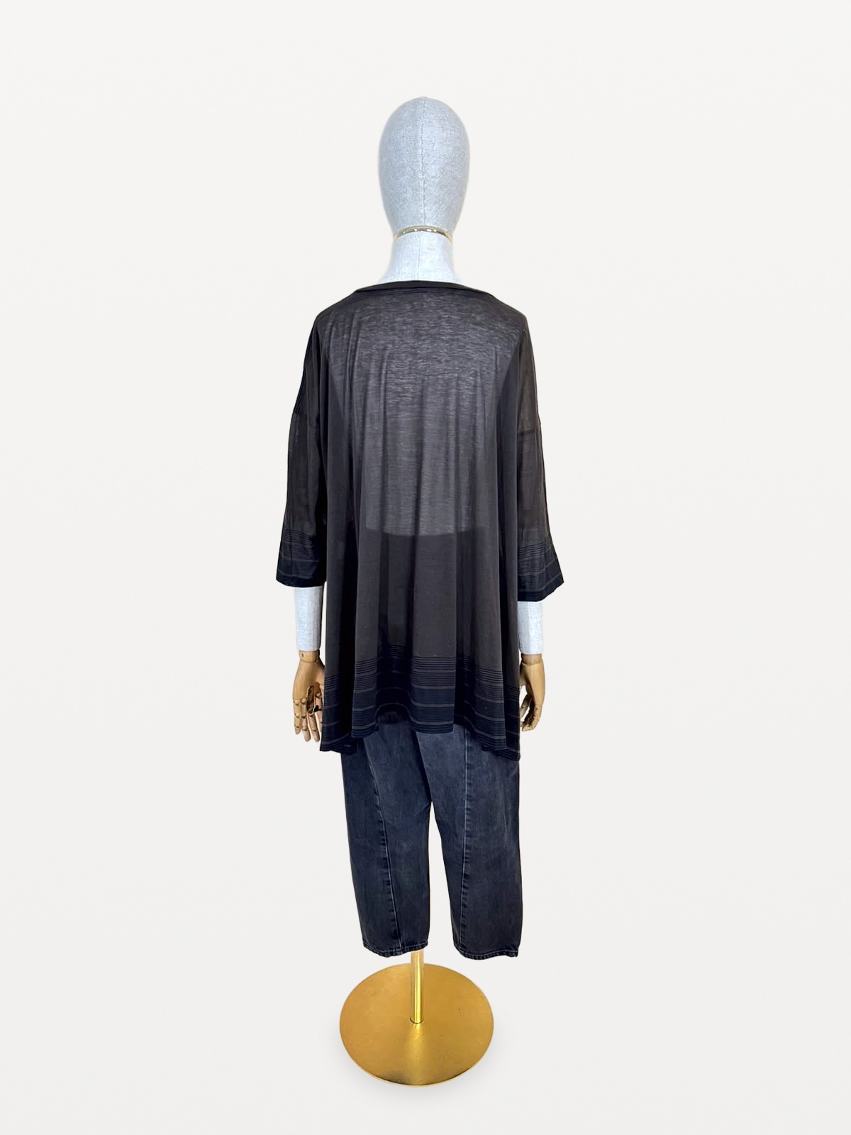 Issey Miyake HaaT Issey Miyake ‘HaaT’ tunic in ultra-lightweight 100% cotton knit 3