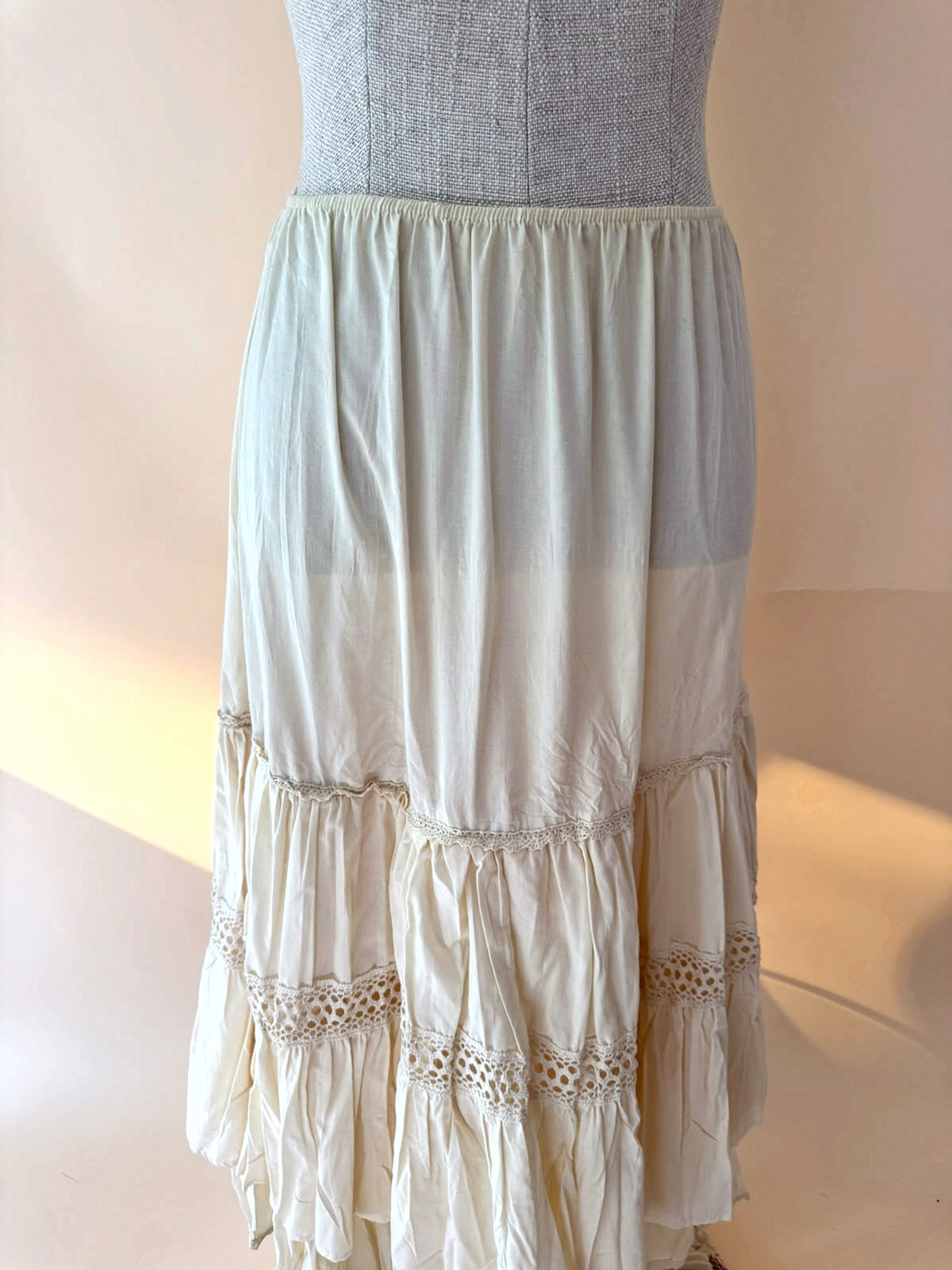Marrika Nakk’s ‘Cowgirls’ Romantic Vintage Dress in Floral Cotton Voile 8
