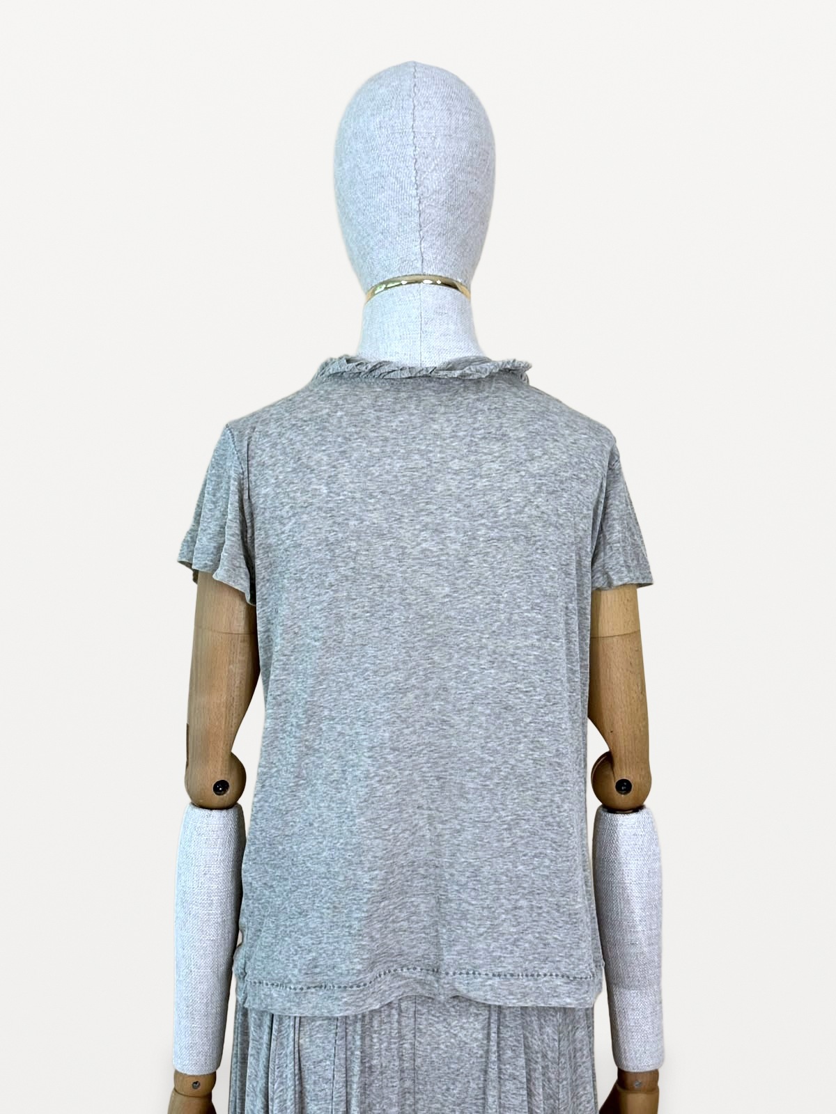 Issey Miyake HaaT Issey Miyake ‘HaaT’ Two-Piece Set (Short-Sleeved Top and Asymmetrical Skirt) in Grey Vigoré Cotton Knit 5