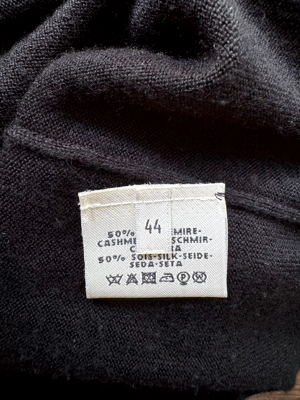 Hermès Vestido de Punto Hermès en Cachemira y Seda Negro con Cuello Escultórico 6