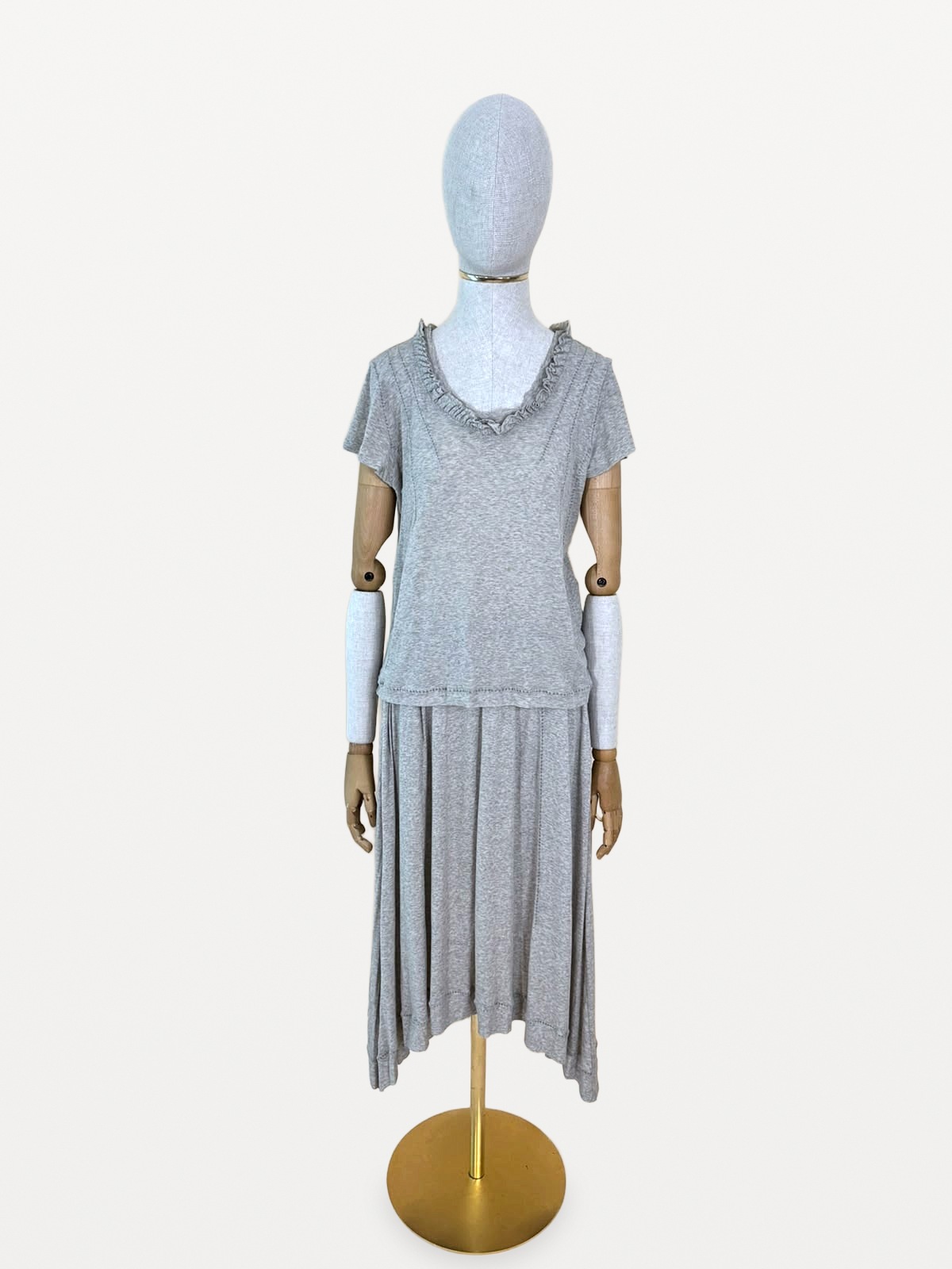 Issey Miyake HaaT Issey Miyake ‘HaaT’ Two-Piece Set (Short-Sleeved Top and Asymmetrical Skirt) in Grey Vigoré Cotton Knit
