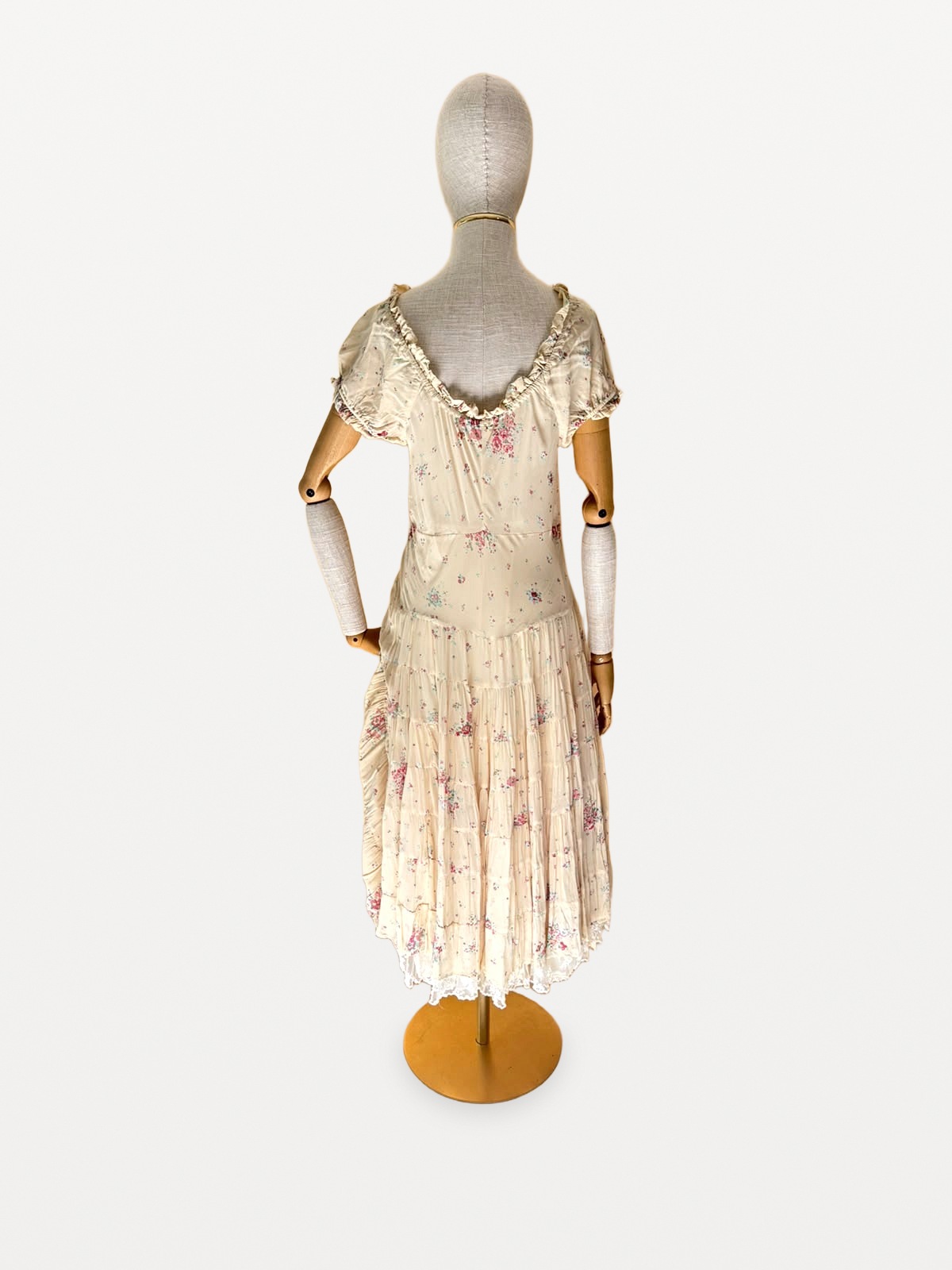 Marrika Nakk’s ‘Cowgirls’ Romantic Vintage Dress in Floral Cotton Voile 4